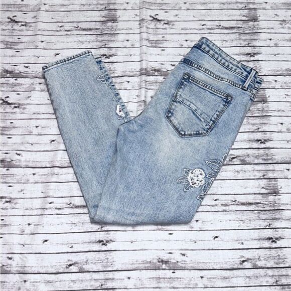 Driftwood Jackie High Rise Floral Embroidered Jeans - Picture 1 of 12